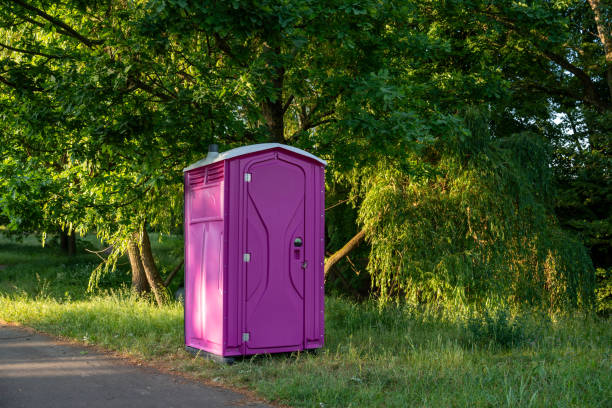Best Portable bathroom rental  in Fort Scott, KS